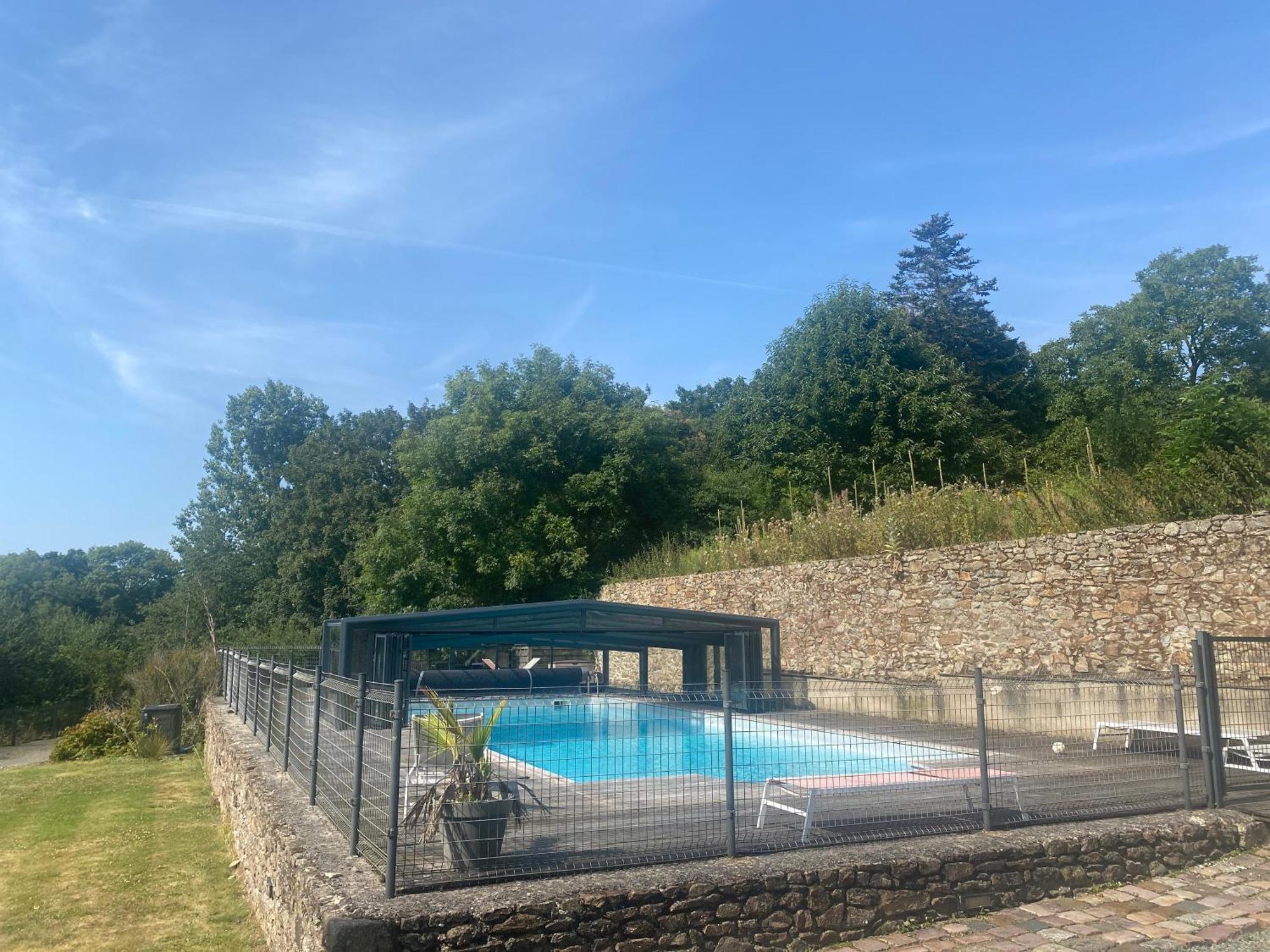 Maison D'Hotes & Gites Domaine De La Garaye 디난 외부 사진