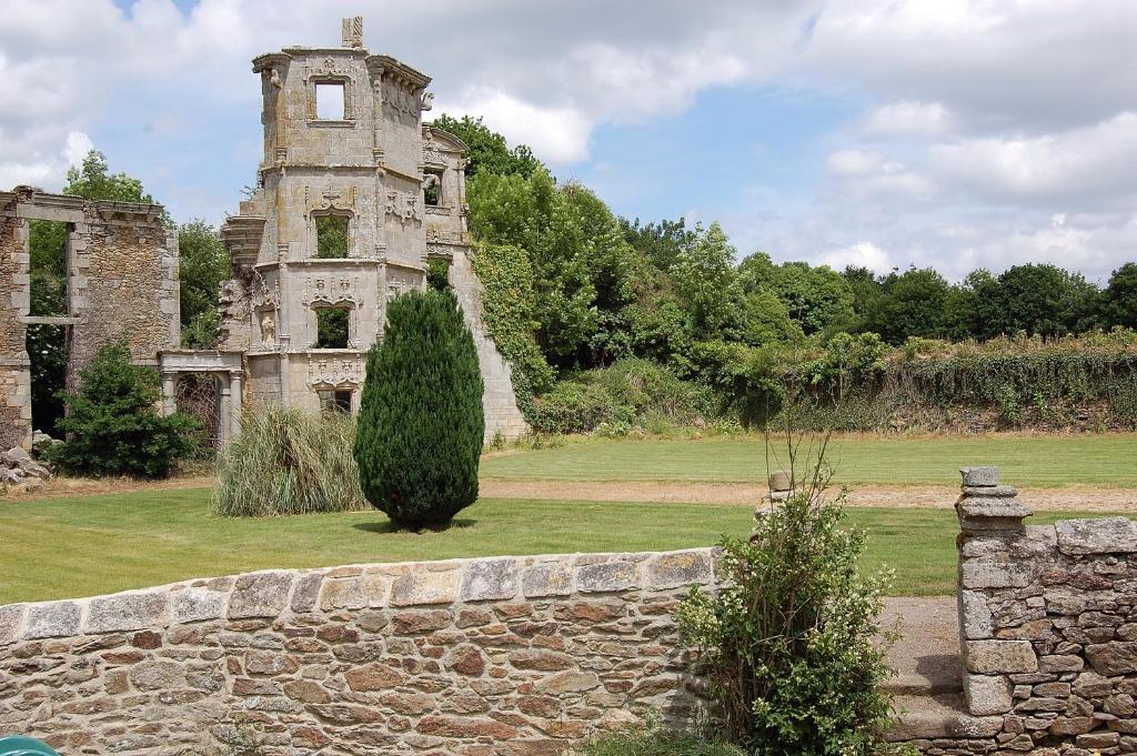 Maison D'Hotes & Gites Domaine De La Garaye 디난 외부 사진